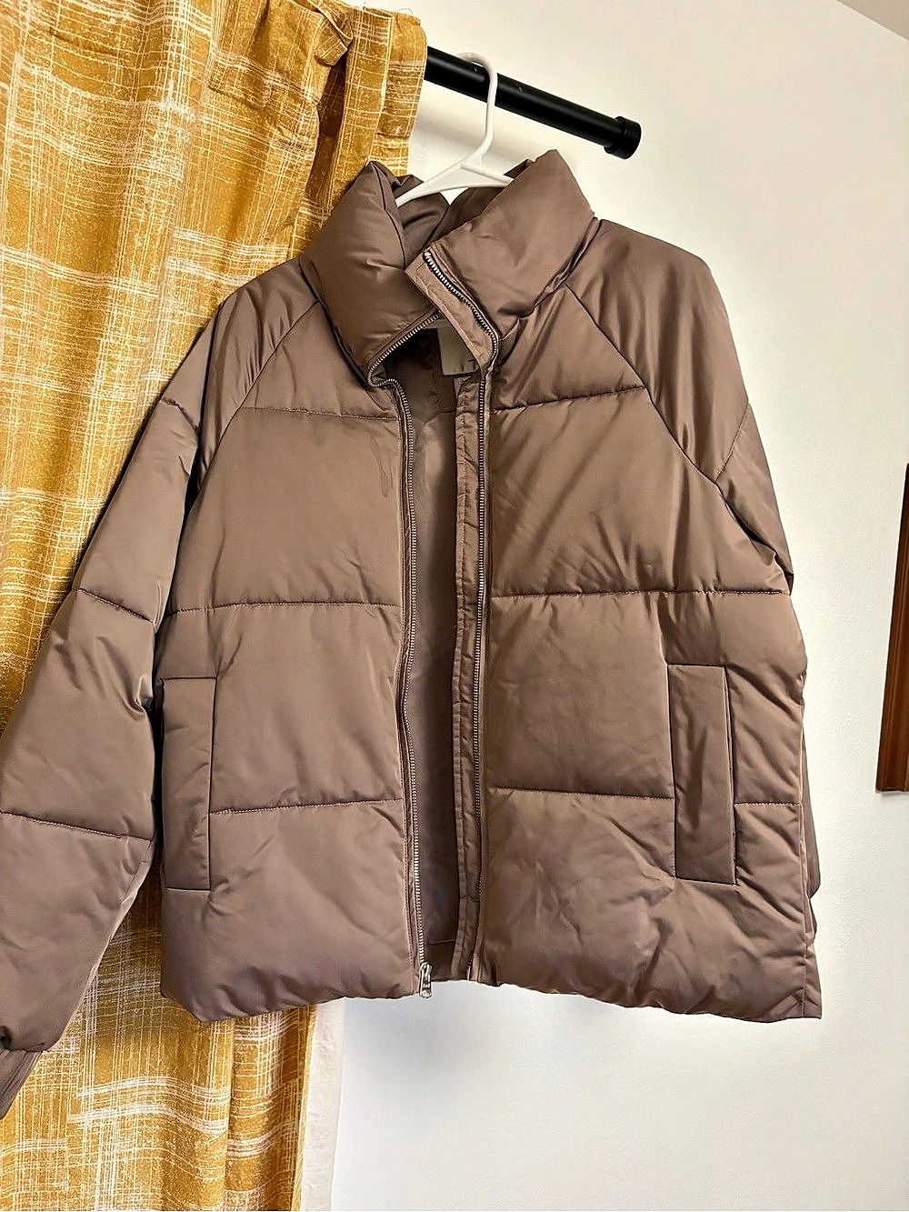 Abercrombie & Fitch Ultra Collection in taupe Size Small